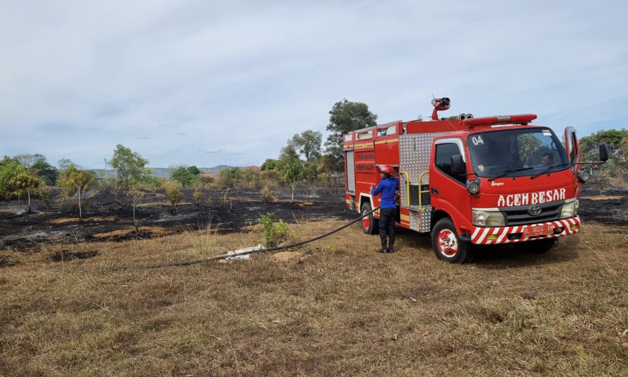 Dalam Satu Hari, Enam Hektare Lahan Hangus Terbakar di Aceh Besar