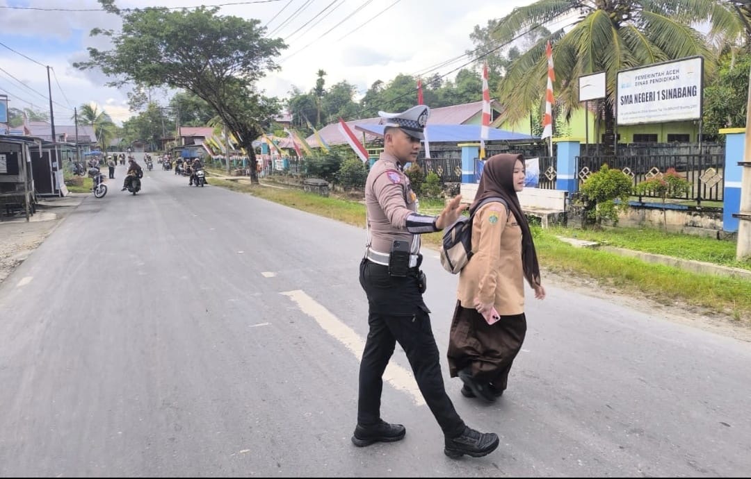Satlantas Polres Simeulue Gelar Strong Point Pagi Untuk Cegah Laka Dan Kemacetan