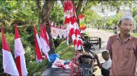 Jelang HUT RI, Pedagang Keluhkan Minimnya Pembeli Bendera
