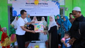 Bunda PAUD Aceh Besar Serahkan Bantuan Alat Belajar Edukatif di Montasik