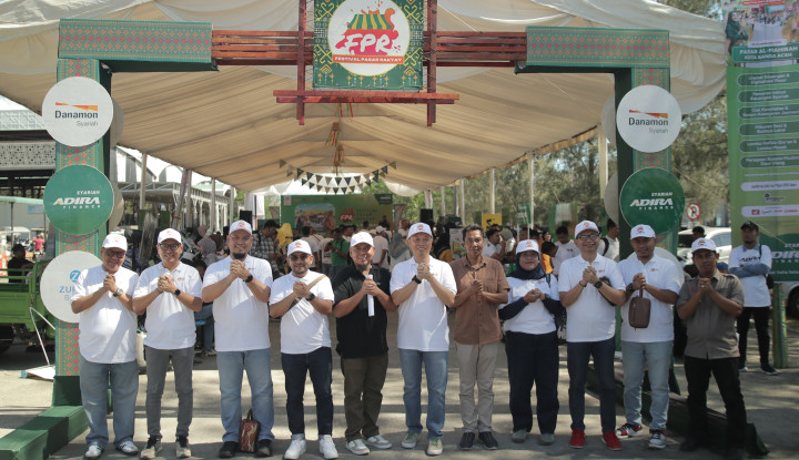 Buka Rangkaian Festival Pasar Rakyat, Adira Finance Sambangi Pasar Al-Mahirah Banda Aceh