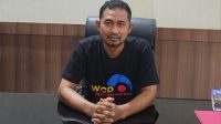 Masyarakat yang berolah raga di lapangan PCC harap bersabar sampah akan segera dibersihkan