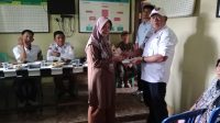 Salurkan BLT-DD Tahun 2025, Pj Peratin Keagungan : Semoga Bermanfaat