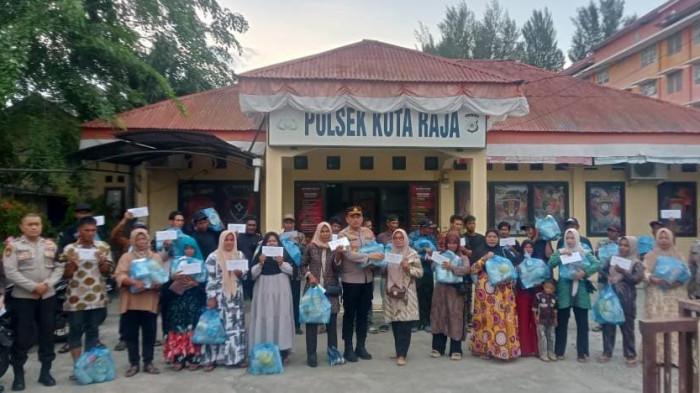 Puluhan Pemulung Terima Bantuan Sembako-Uang Santunan di Polsek Kutaraja, Peringati HKGB Ke-73