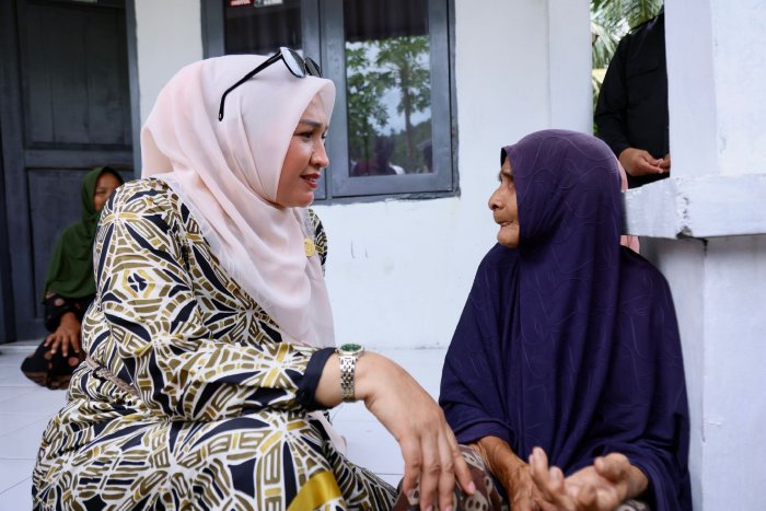 Kunker ke Pulo Aceh, Kak Na Semangati Lansia