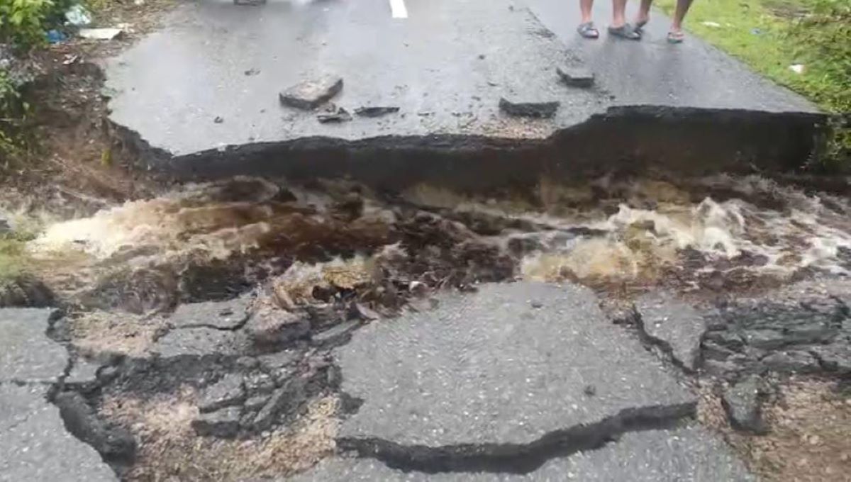 Jalan Ambles, Akses Warga Aceh Barat Terputus
