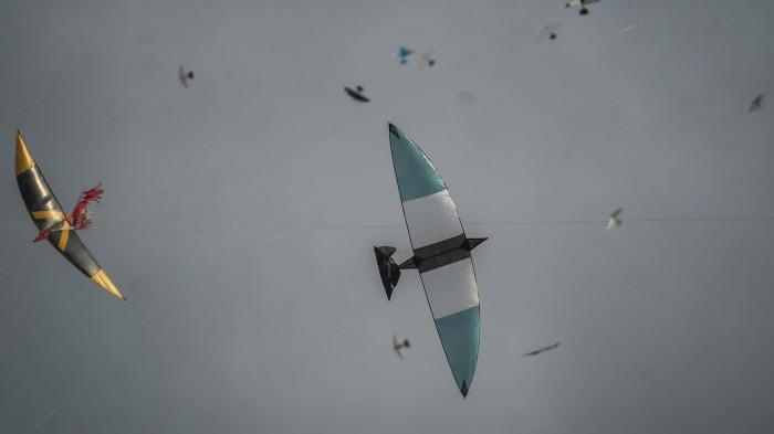 Bahayakan Penerbangan, Main Layangan Dekat Bandara SIM Bisa Didenda Rp1 Miliar Bahayakan Penerbangan, Main Layangan Dekat Bandara SIM Bisa Didenda Rp1 Miliar