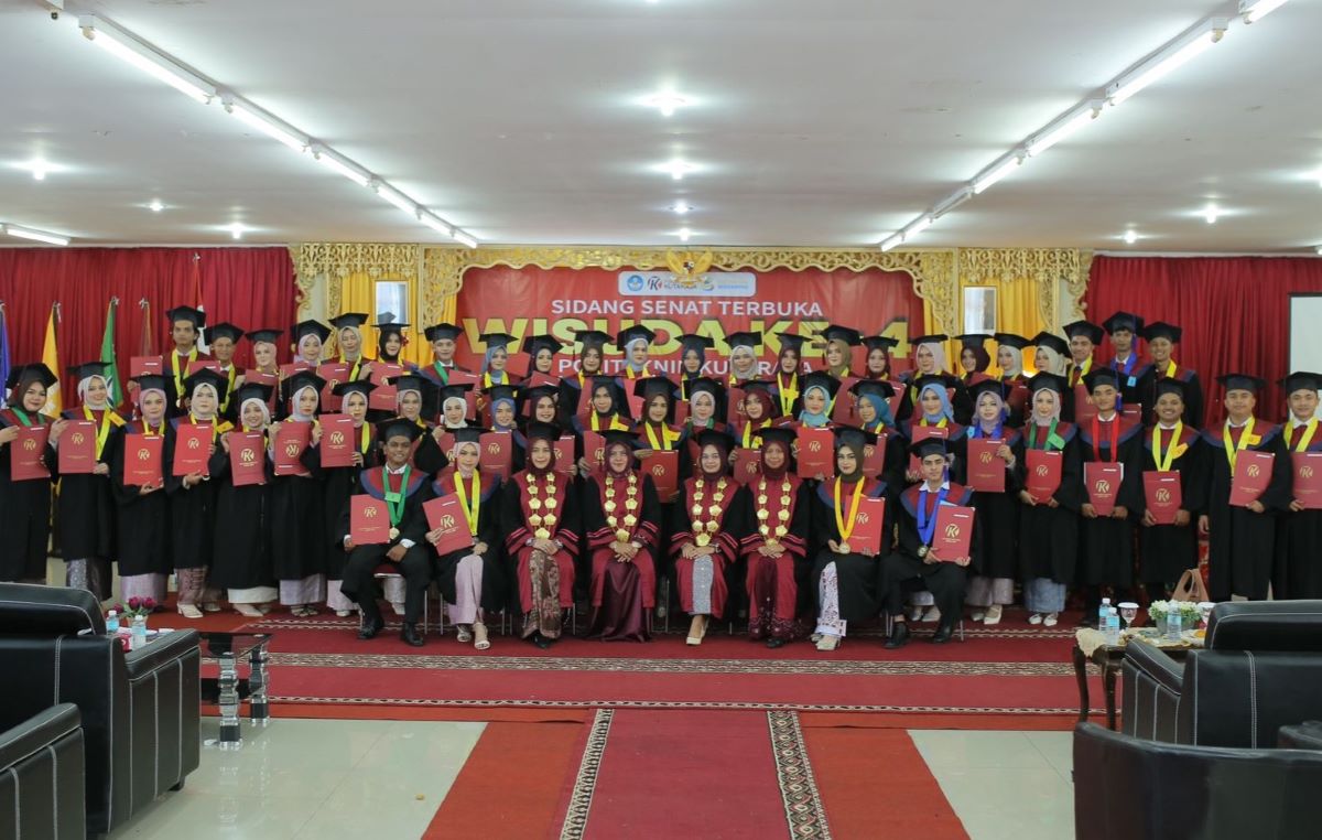 20 Persen Lulusan Politeknik Kutaraja Telah Terserap di Dunia Kerja 20 Persen Lulusan Politeknik Kutaraja Telah Terserap di Dunia Kerja