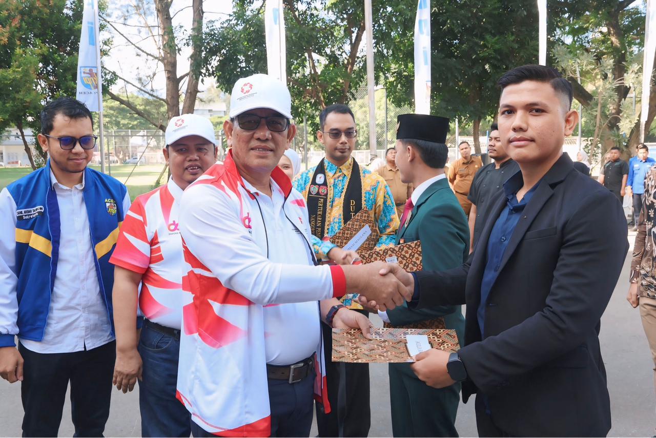 Pemerintah Aceh Anugerahi Aulia Rahmad sebagai Pemuda Berprestasi 2025 Pemerintah Aceh Anugerahi Aulia Rahmad sebagai Pemuda Berprestasi 2025