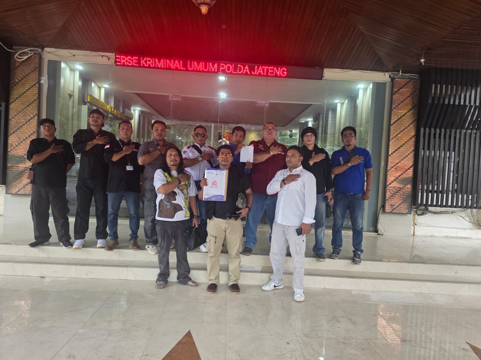 Laporan Dugaan Penistaan Agama di Bandungan Resmi Diajukan ke Polda Jateng, Pelapor Serahkan Bukti Rekaman ke Penyidik Laporan Dugaan Penistaan Agama di Bandungan Resmi Diajukan ke Polda Jateng, Pelapor Serahkan Bukti Rekaman ke Penyidik