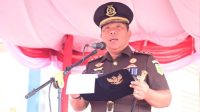 Kajari Aceh Besar Pimpin Upacara Hari Pahlawan dan Hari Kesehatan ke-61 Tahun 2025 Kajari Aceh Besar Pimpin Upacara Hari Pahlawan dan Hari Kesehatan ke-61 Tahun 2025