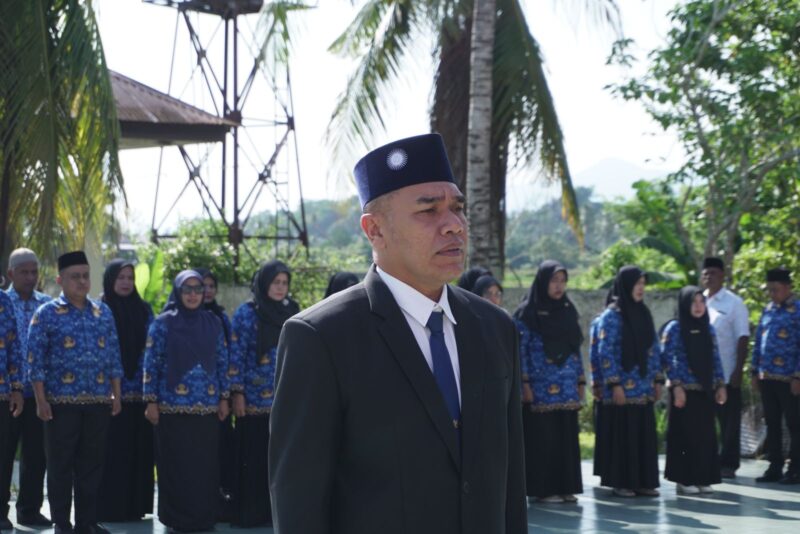 Ketua DPRK Aceh Besar Abdul Mucthi Pimpin Ziarah ke Makam Pahlawan Nasional Tgk Chik Di Tiro