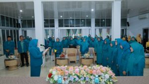 Ketua TP PKK Aceh Besar Lantik Lima Ketua TP PKK dan Kukuhkan Bunda PAUD Kecamatan