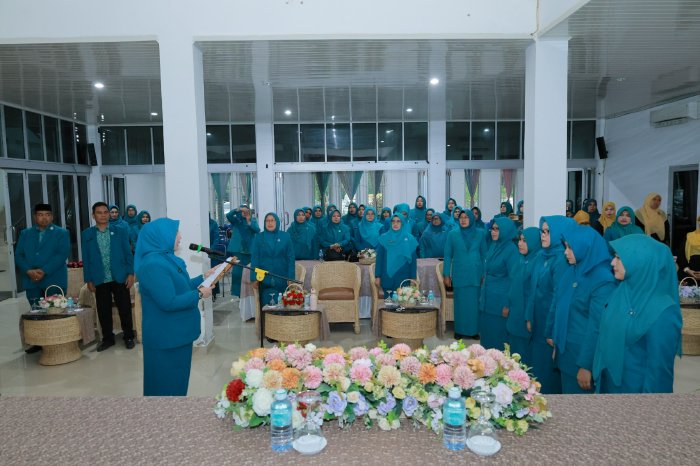 Ketua TP PKK Aceh Besar Lantik Lima Ketua TP PKK dan Kukuhkan Bunda PAUD Kecamatan