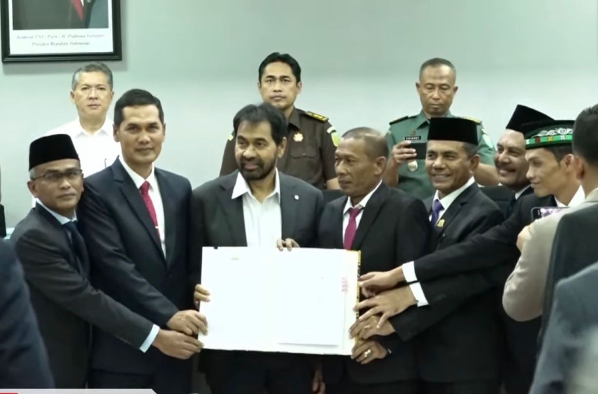 Pimpinan DPRA Bersama Mualem Sepakati KUA dan PPAS TA 2026