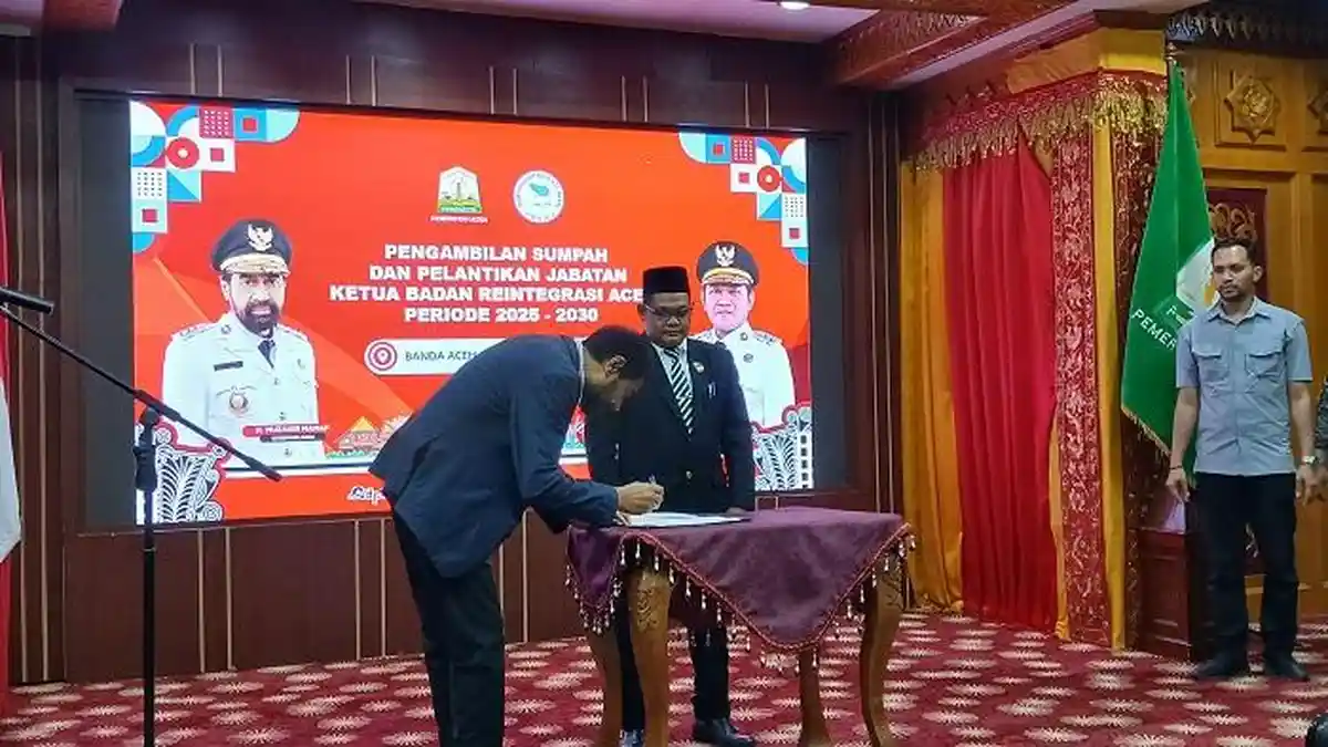 Gubernur Aceh Lantik Jamaluddin sebagai Ketua BRA Periode 2025-2030