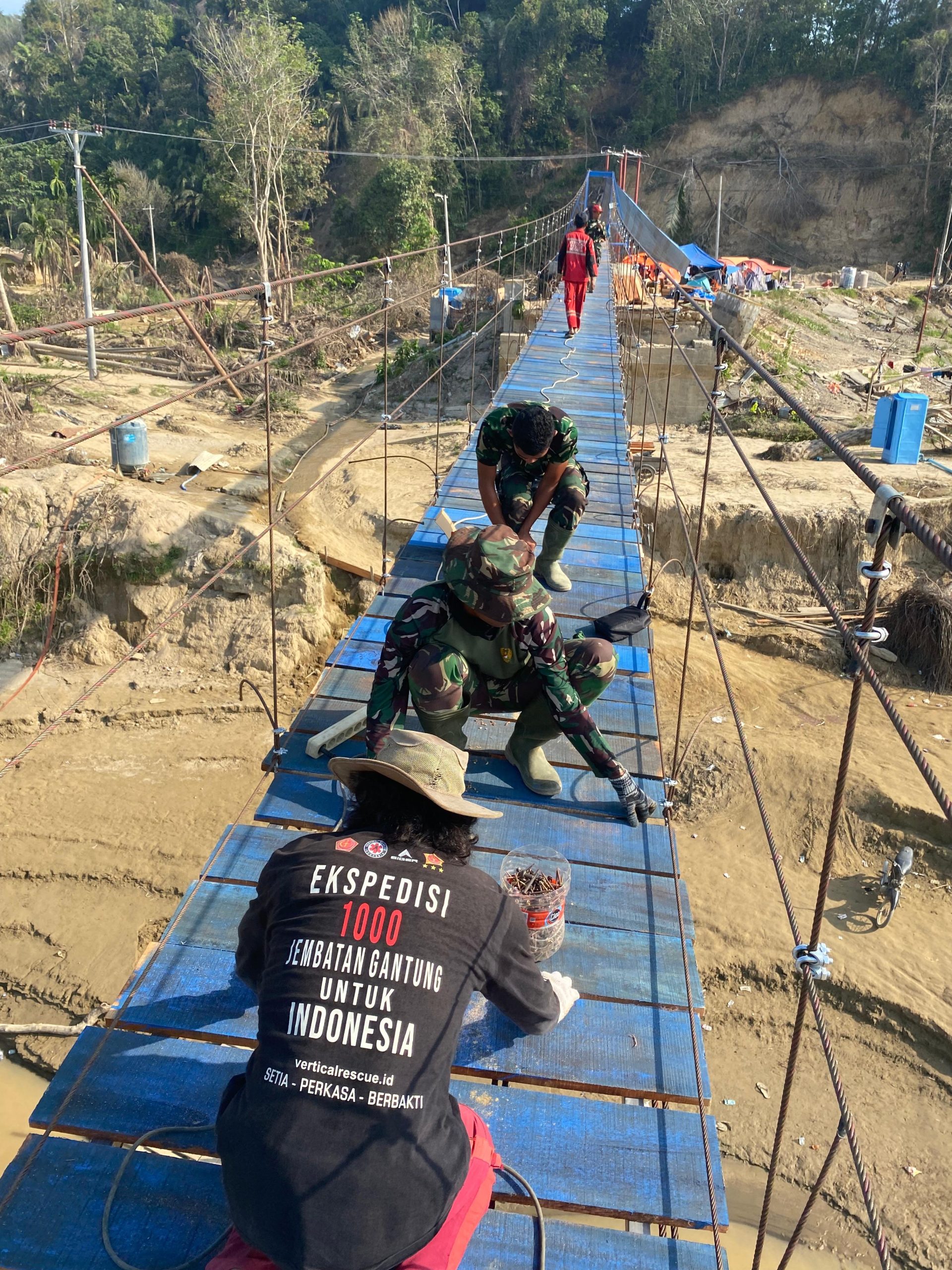 Jembatan Gantung Desa Lubuk Sidup menuju Desa Aras Sembilan Progres Pengerjaan Suda Mencapai 50,05%