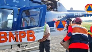 Masih terisolir, pasok bantuan ke Sikundo Aceh Barat via helikopter