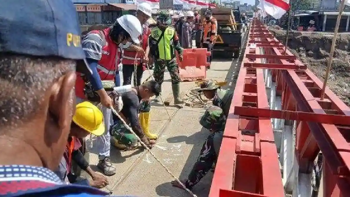 Truk Overload Patahkan Jembatan Krueng Tingkeum Kutablang, Jalur Banda Aceh–Medan Lumpuh