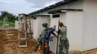 TNI Bantu Pembangunan Huntara